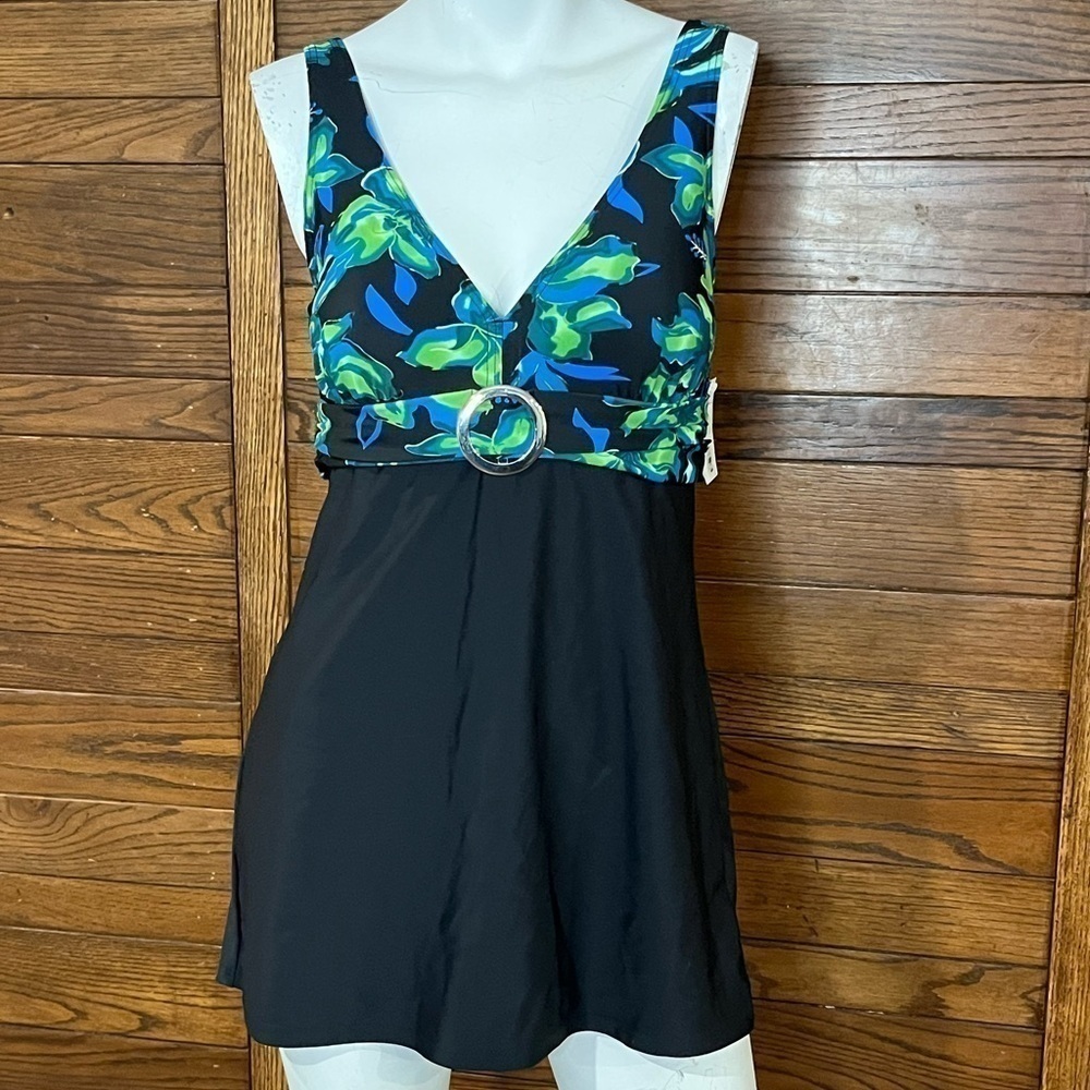 Liquid assets swimwear. Size 8. Skirted one piece suit. Blue green. Bikini. NEW